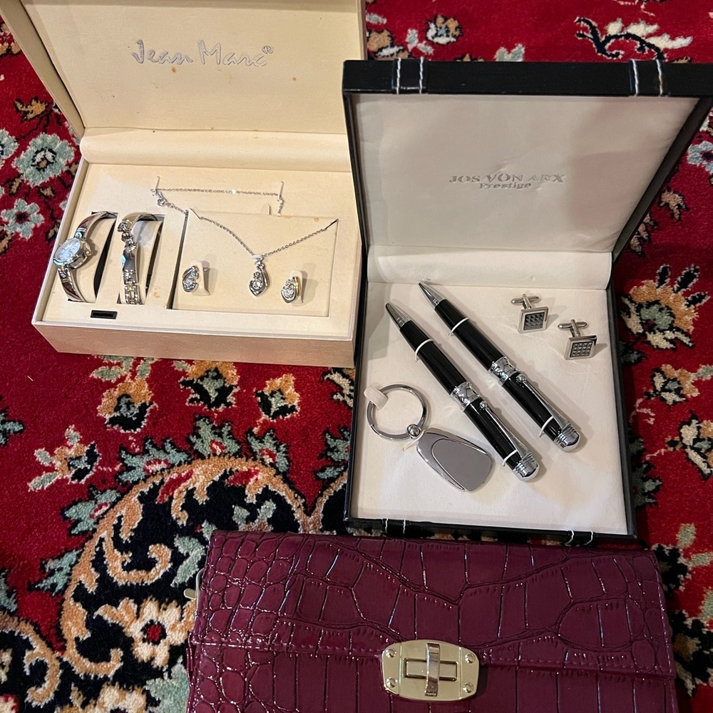 Jean Marc Jewelry and Pen Set with Burgundy Clutch